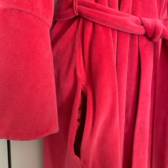 Casual Moments plush pink robe L - Picture 5 of 9